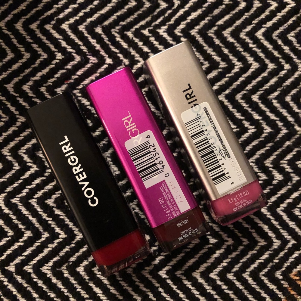 Lipstick trio COVERGIRL 💄